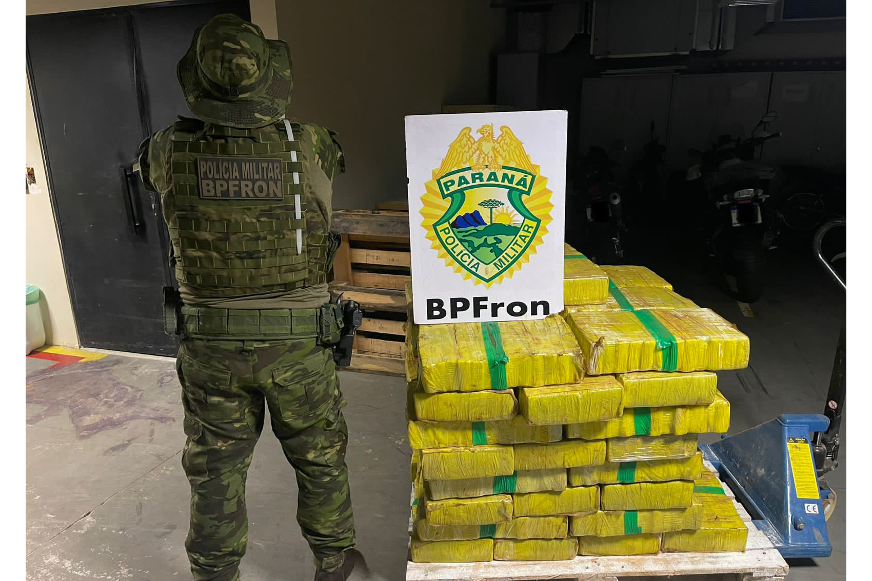 BPFron apreende mais de uma tonelada de drogas em veículos na cidade de