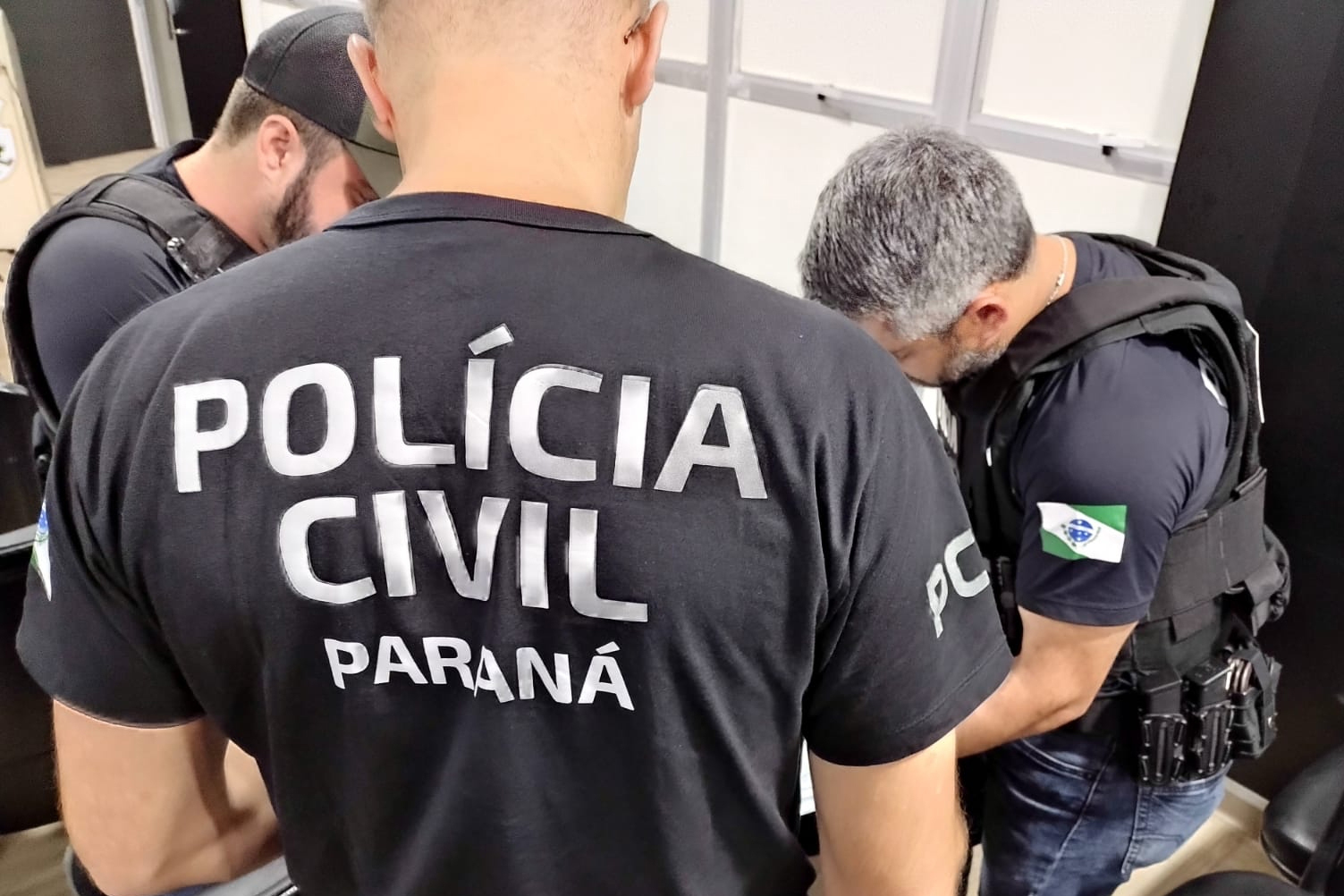 Pol Cia Civil Prende Em Flagrante Homem Por Venda Ilegal De Rem Dios E